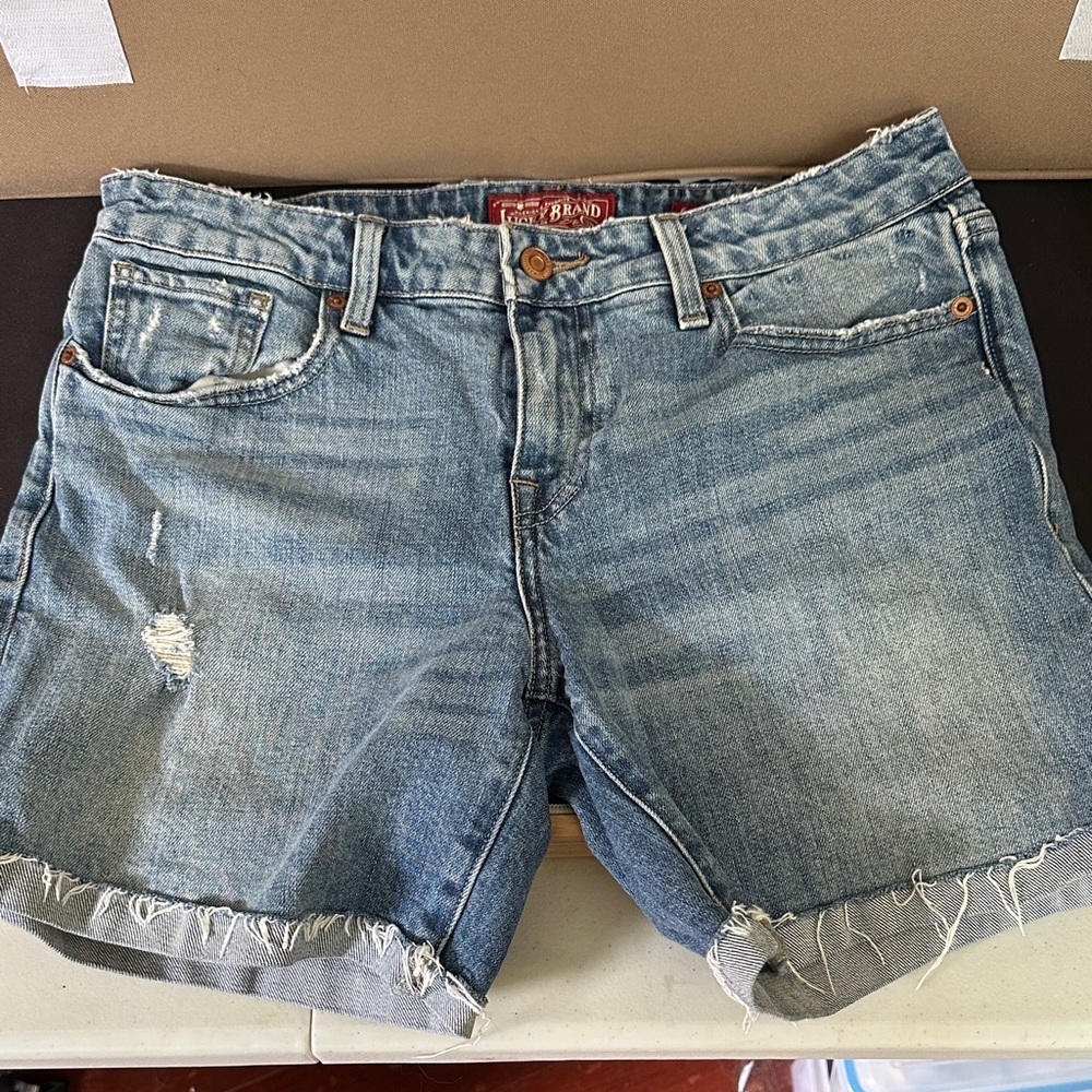 Lucky Brand Blue Jean Shorts Casual Cut-Off Style Size 6/28 EUC